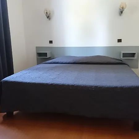 Ideal Camping Stagnolo * Galeria (Corsica)