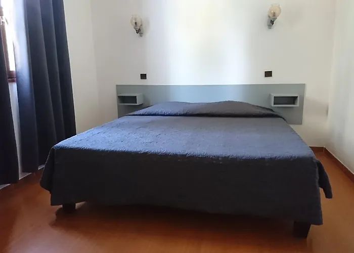 Ideal Stagnolo * Galeria (Corsica)